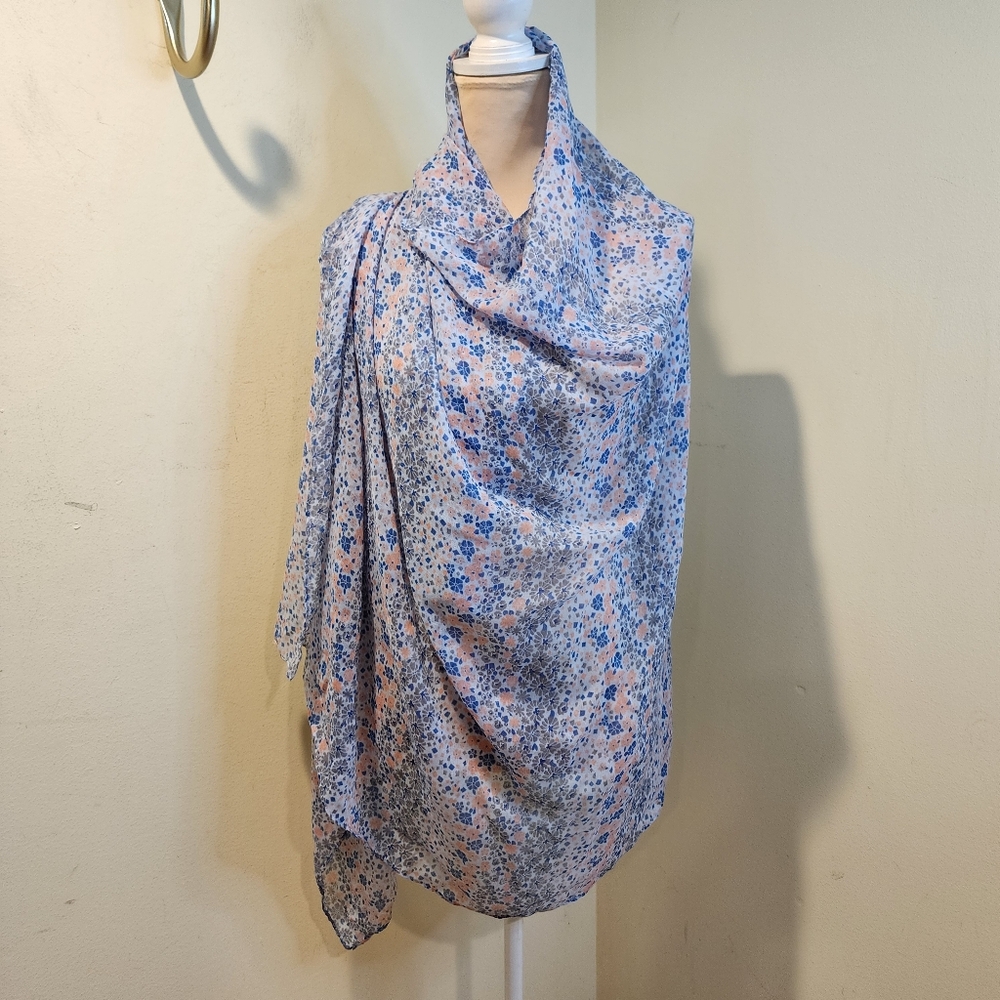 Lulla Collection Floral Large Ligth Weight Scarf NWT